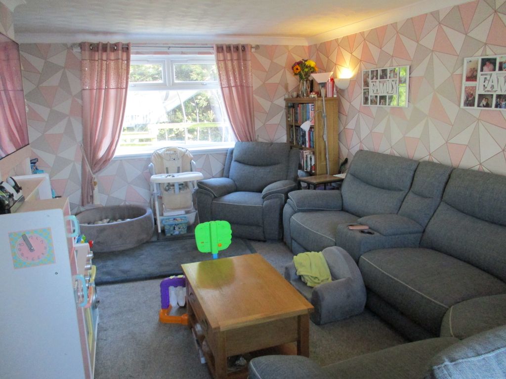 Property photo 3 of 16