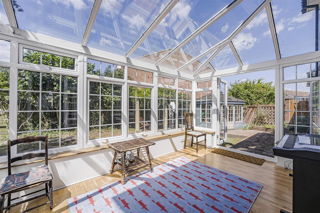 Property photo 3 of 25