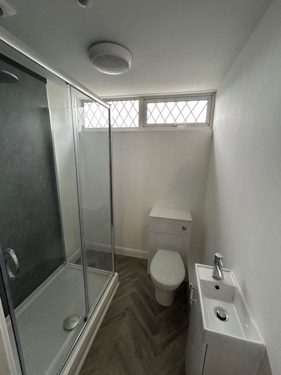 Property photo 2 of 3