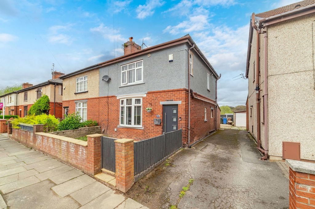 Property photo 1 of 28