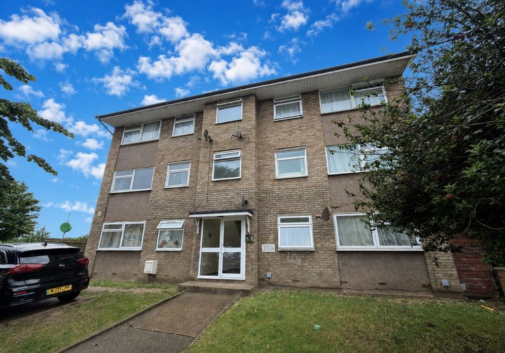 Property photo 1 of 7