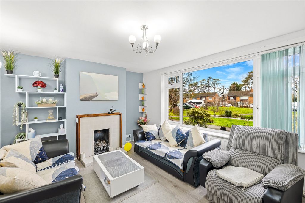 Property photo 2 of 29 Picture No. 12