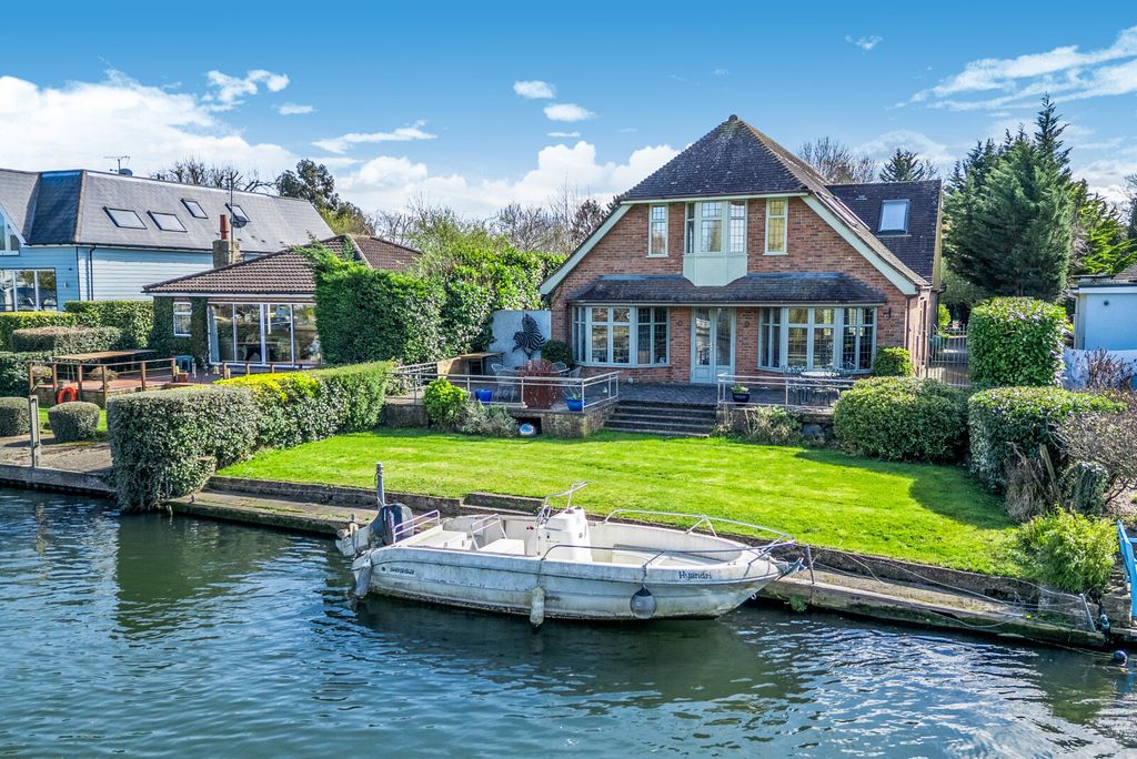 Property photo 1 of 31 1432794-8-69c5388...