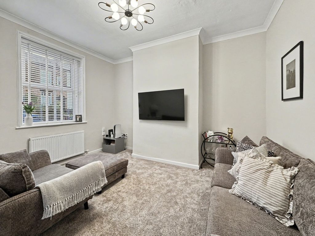 Property photo 3 of 26