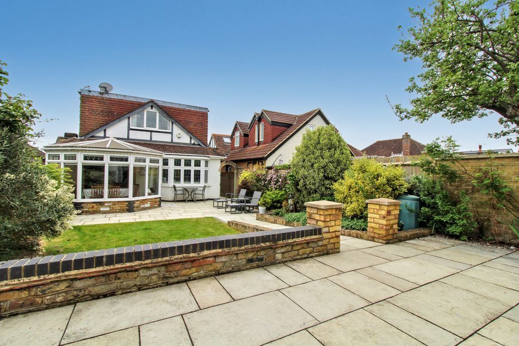 Property photo 1 of 31 30