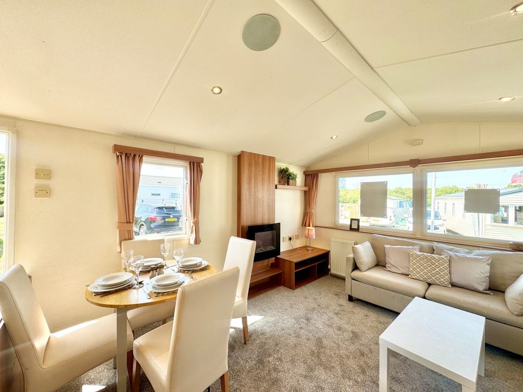 Property photo 1 of 10 Willerby Caledonia 2015 Vs771219 138984809.Jpeg