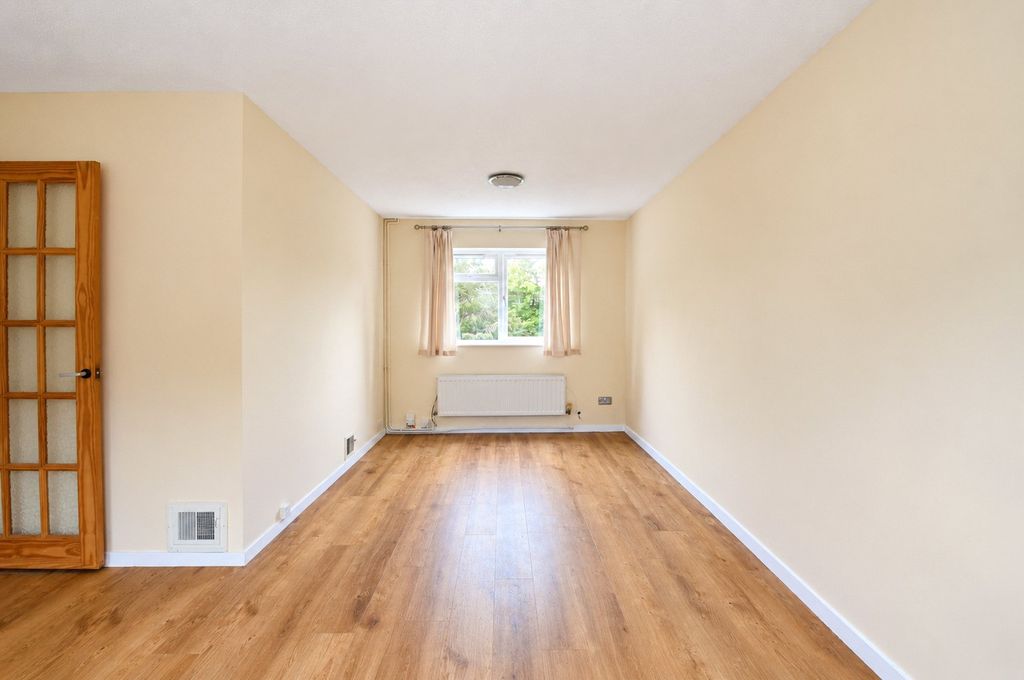 Property photo 2 of 16 Picture No. 08