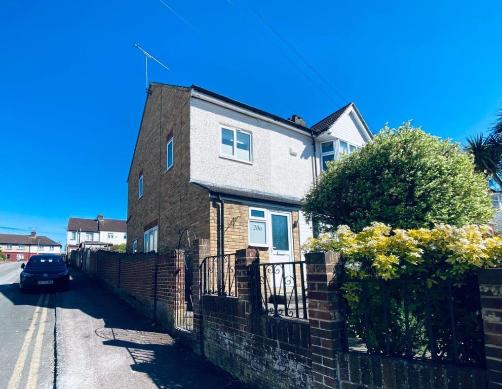 Property photo 1 of 8