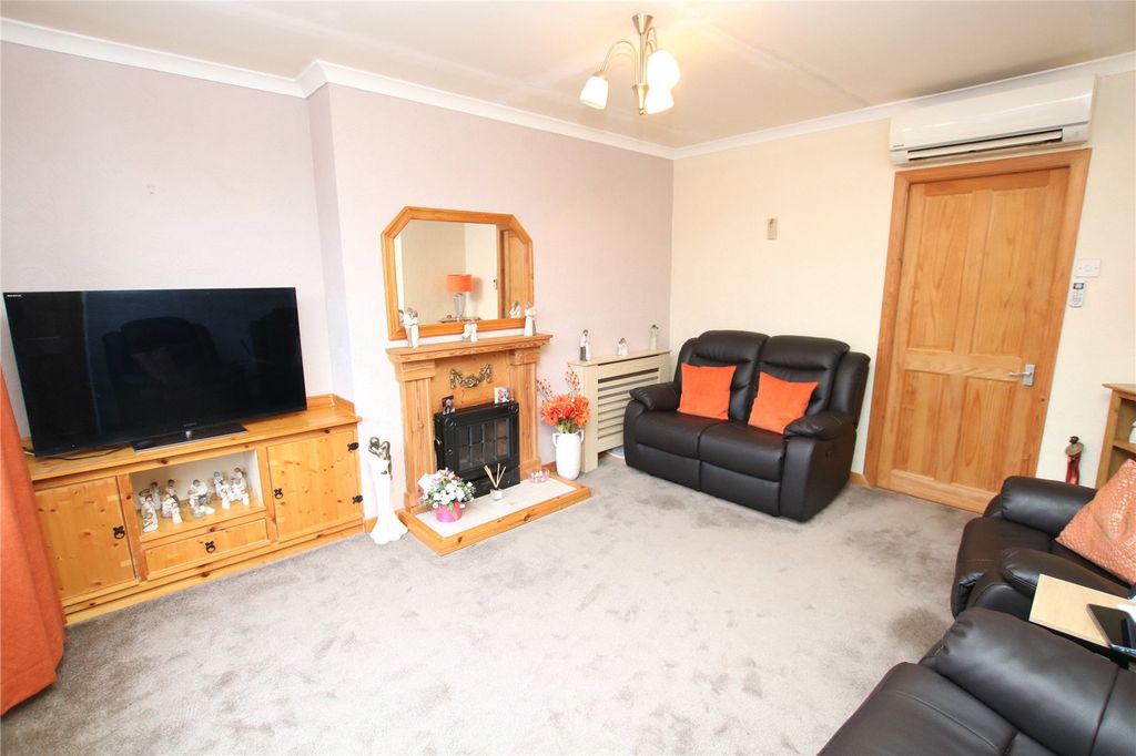 Property photo 3 of 26 Living Room