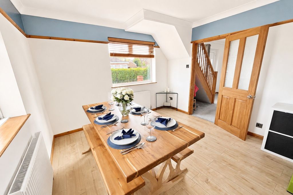 Property photo 3 of 15 5231547
