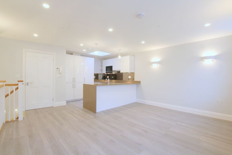 Property photo 1 of 12 1