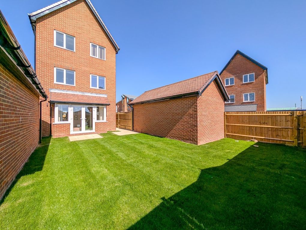 Property photo 2 of 14