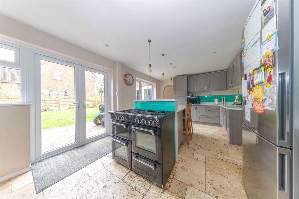 Property photo 2 of 17 Kitchen