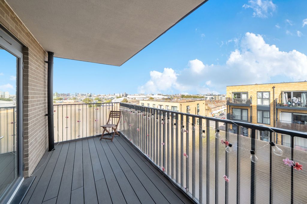 Property photo 2 of 20 1526688-7-6Ab54F7...