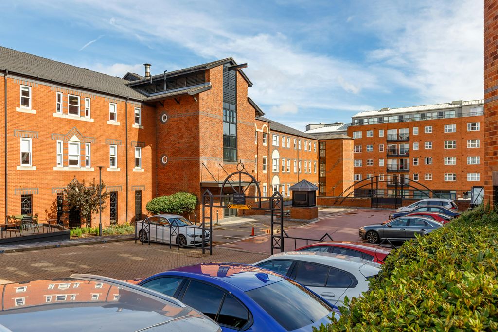 Property photo 1 of 20 Quayplace-023A.Jpg