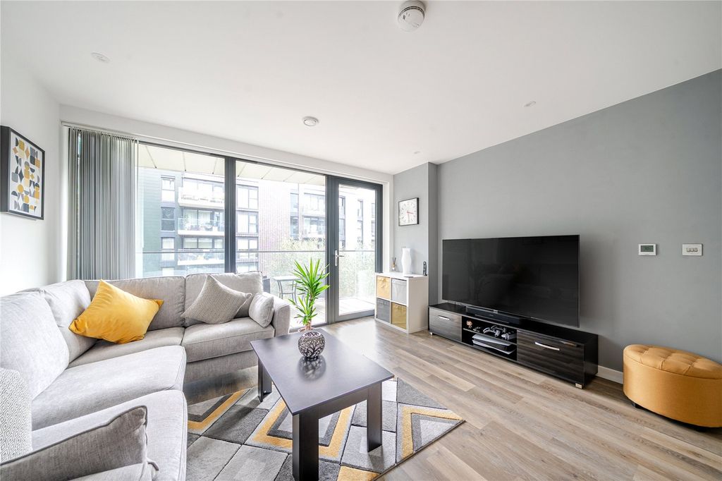 Property photo 1 of 20 Picture No. 12