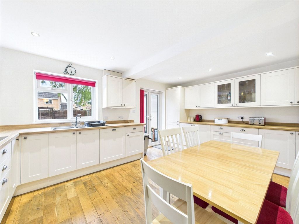 Property photo 2 of 17 Picture No. 08