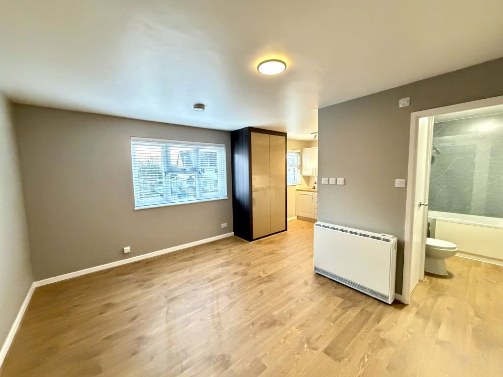 Property photo 3 of 6 Picture No. 18