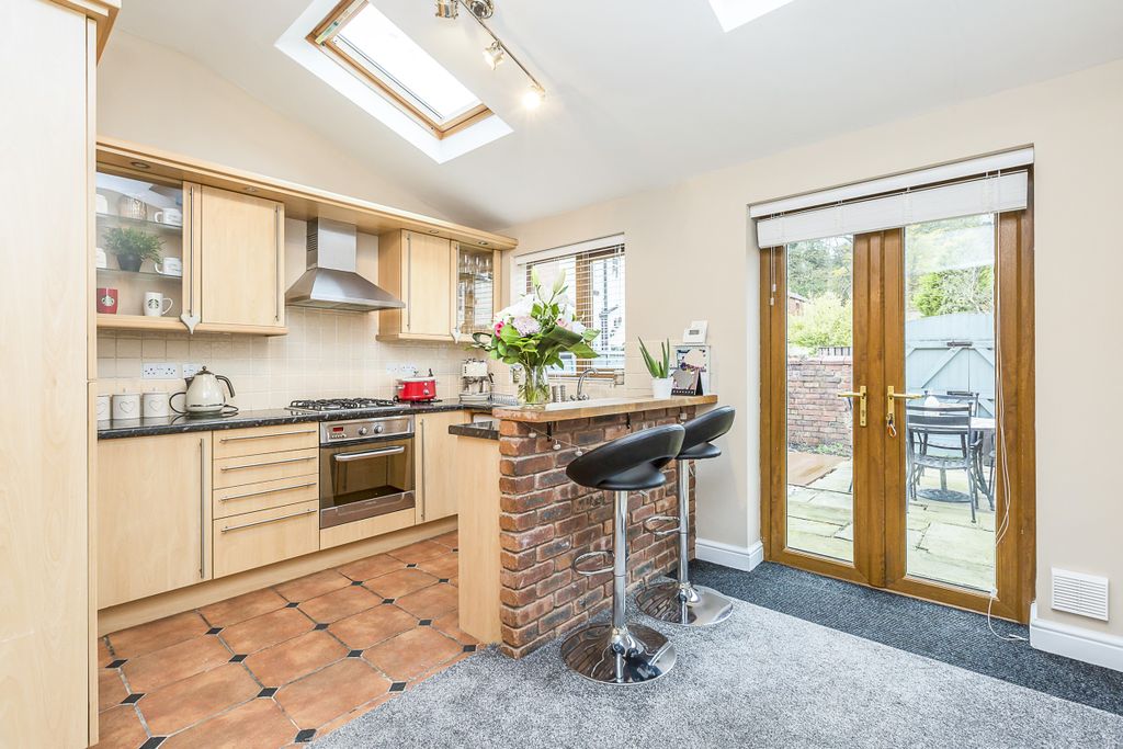 Property photo 3 of 12