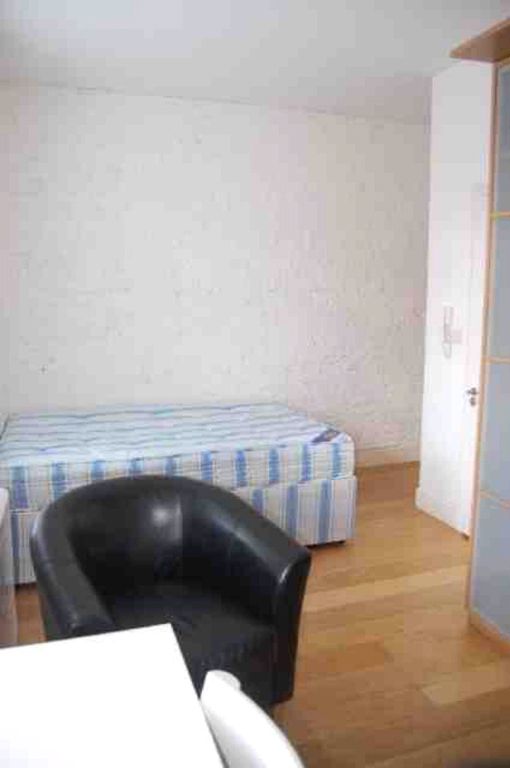 Property photo 2 of 5 Flat 4, 19 Dollis - 2