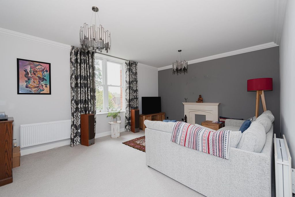Property photo 2 of 26 Online 11.Jpg