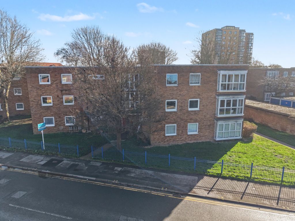 Property photo 2 of 15