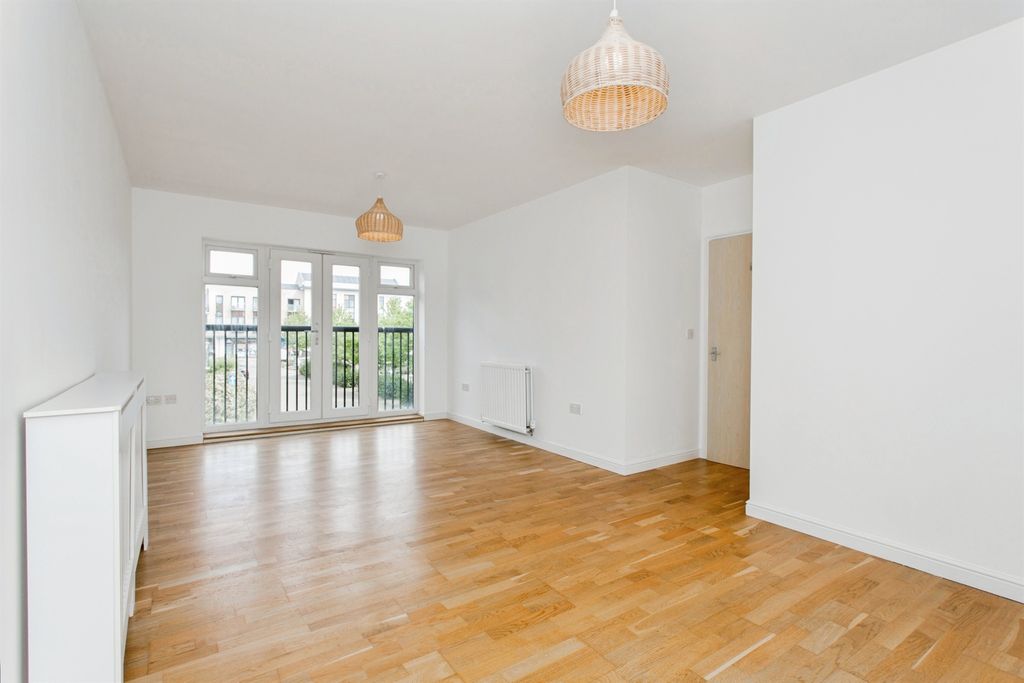 Property photo 3 of 7