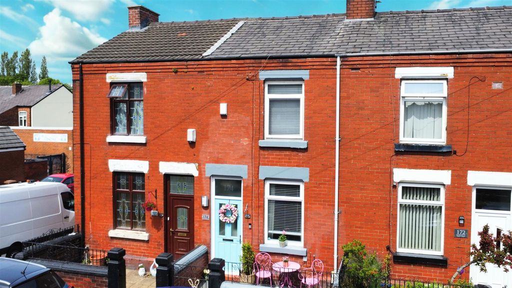 Property photo 1 of 18 Gladstone Street For Sale