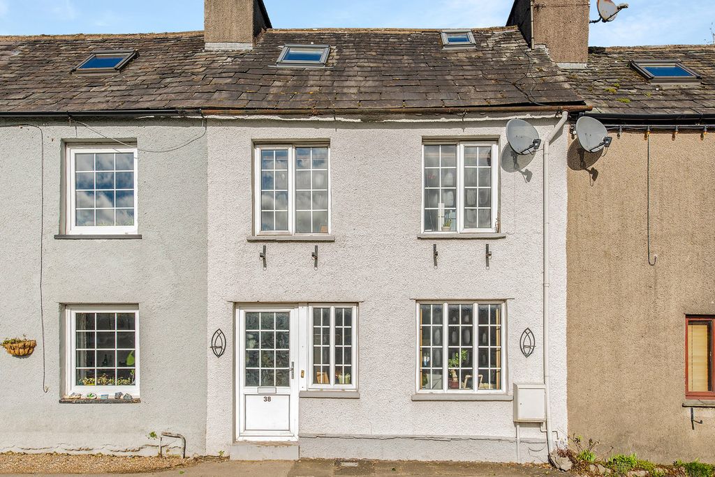 Property photo 3 of 18