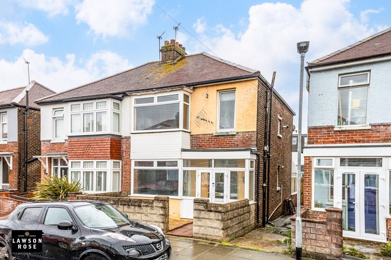 Property photo 1 of 19 .