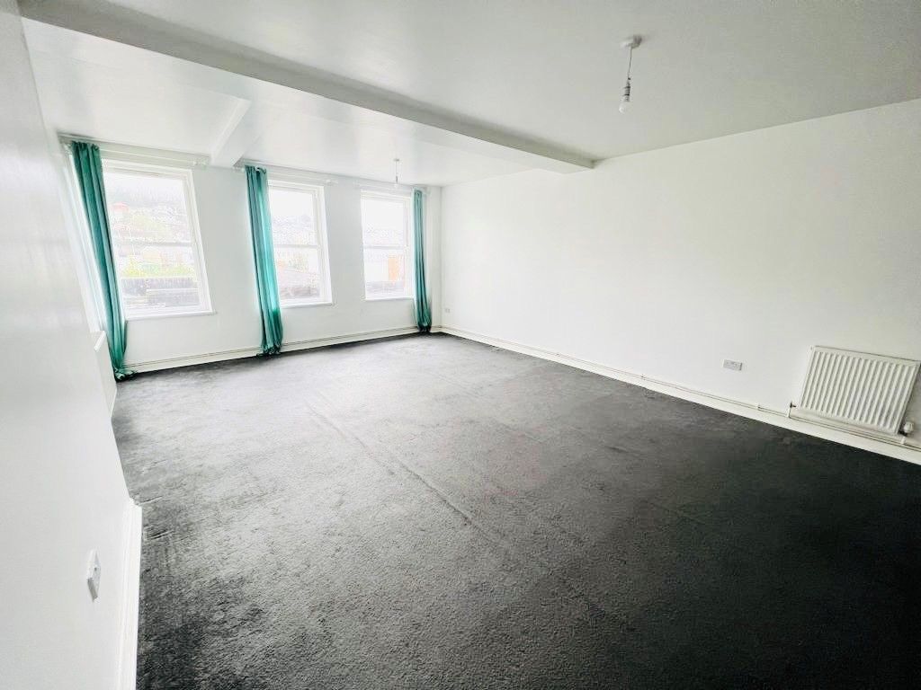 Property photo 2 of 7 Image