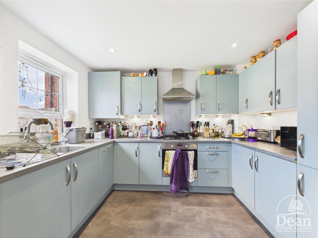 Property photo 2 of 14