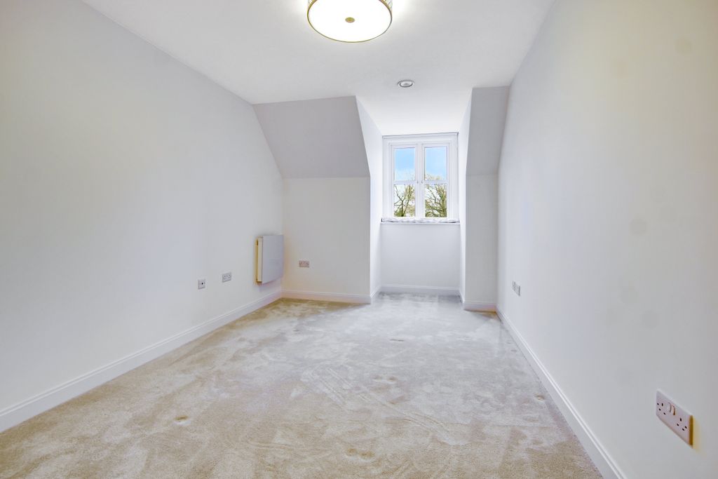 Property photo 3 of 8