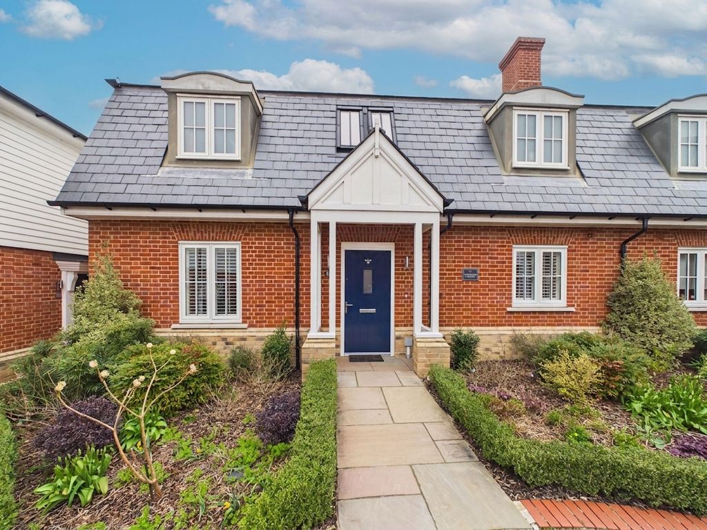 Property photo 1 of 32