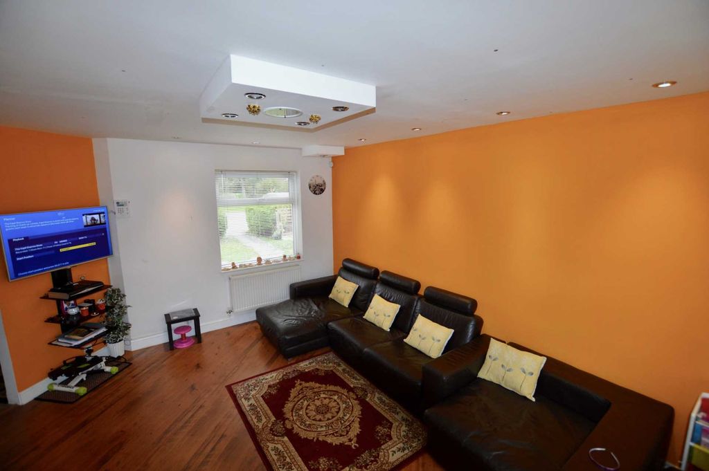 Property photo 3 of 15