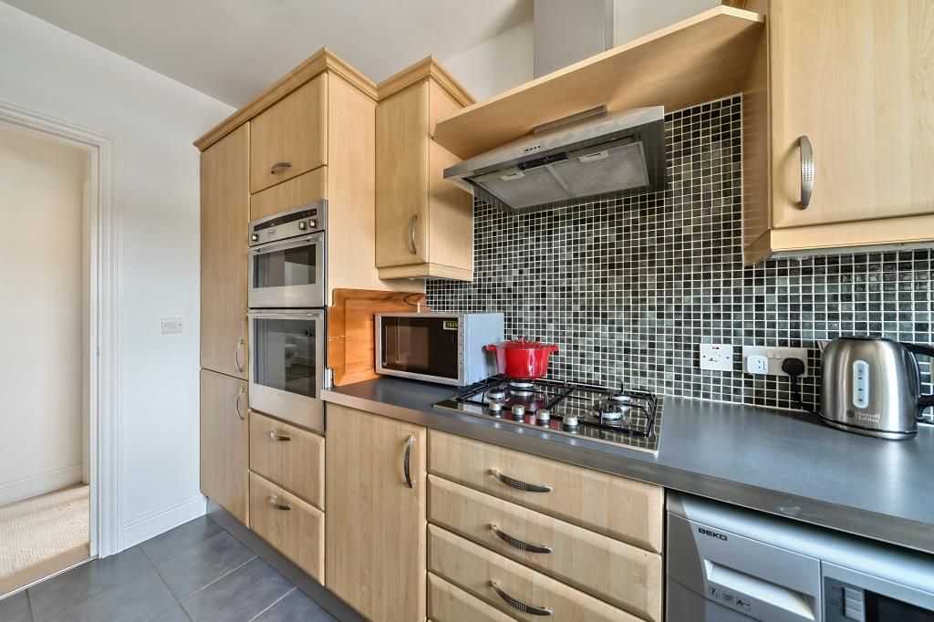 Property photo 2 of 18 Kitchen