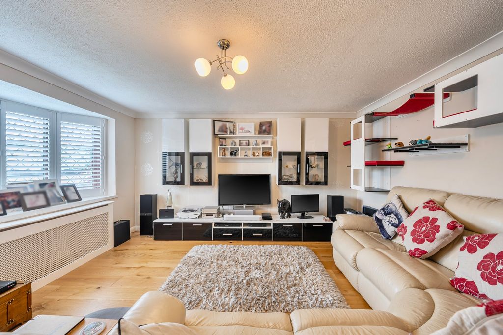 Property photo 2 of 13 Picture No. 31