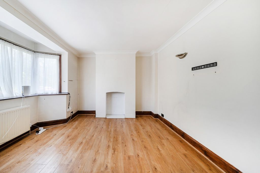 Property photo 2 of 20 1456024-2-69Fdb9d...