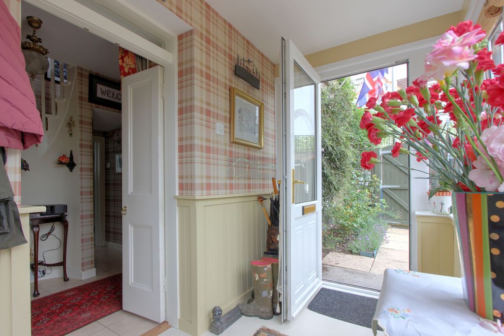 Property photo 1 of 31 Porch