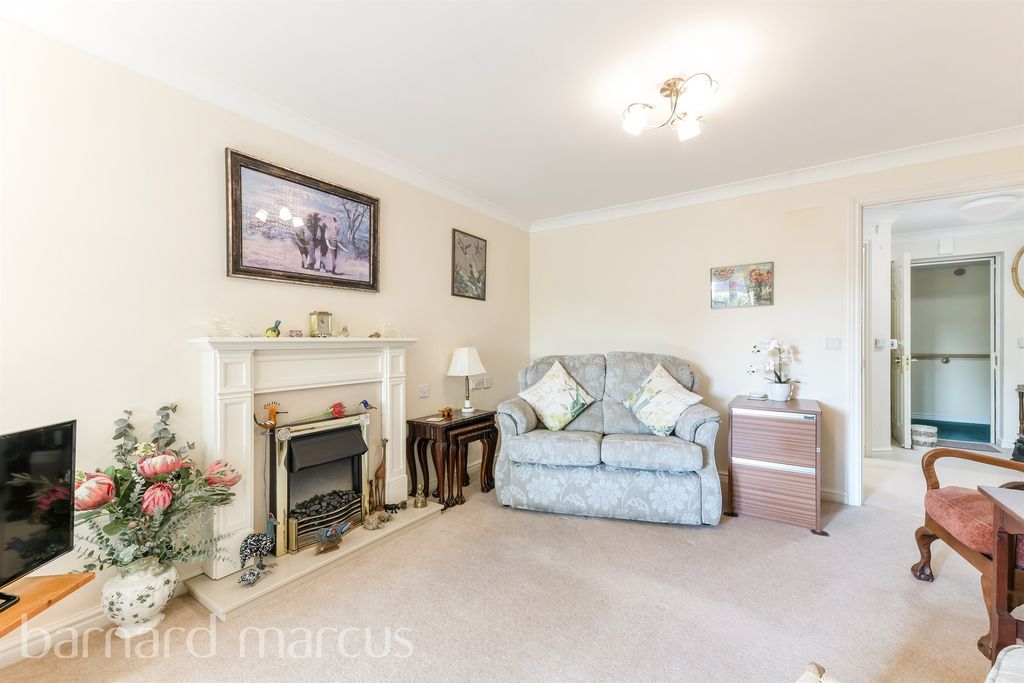 Property photo 2 of 13