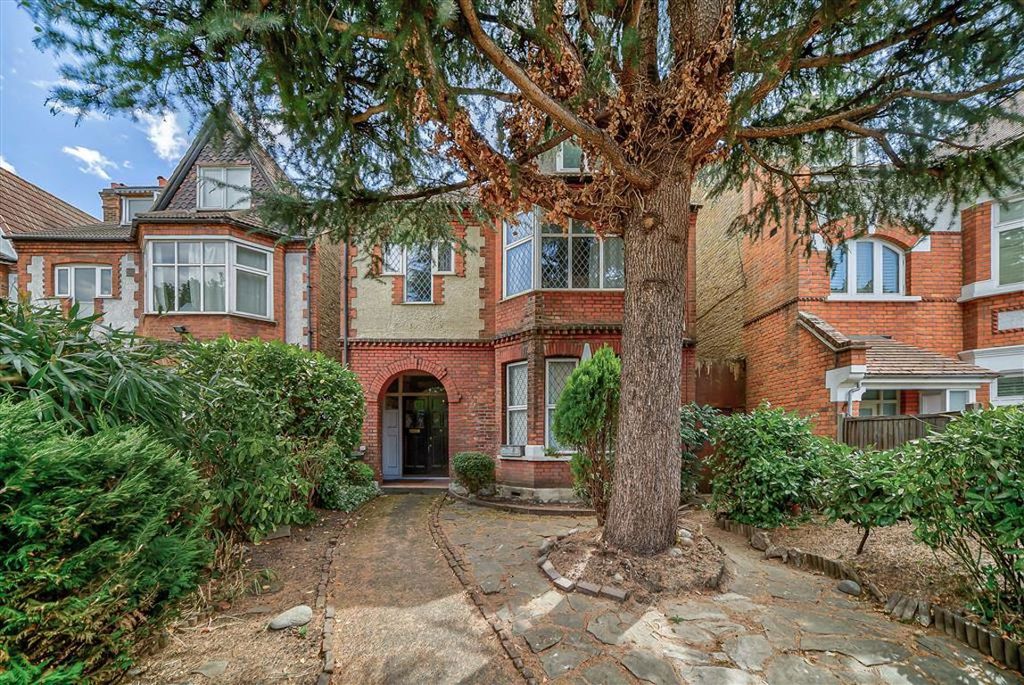 Property photo 1 of 8