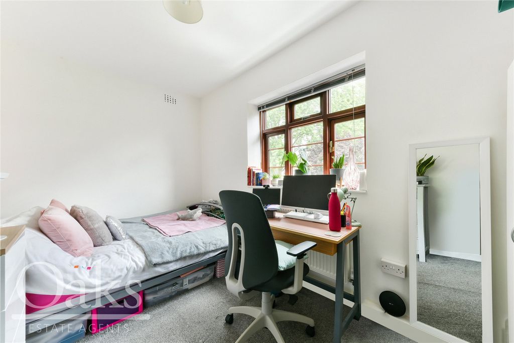 Property photo 3 of 7 Bedroom