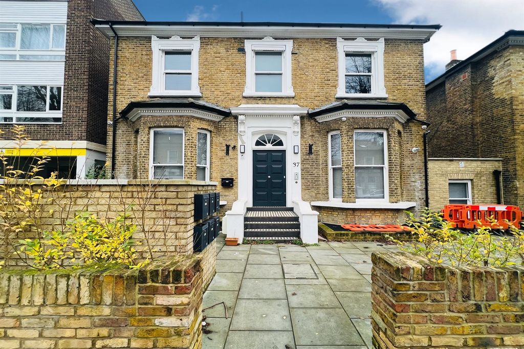 Property photo 1 of 6 (Main)