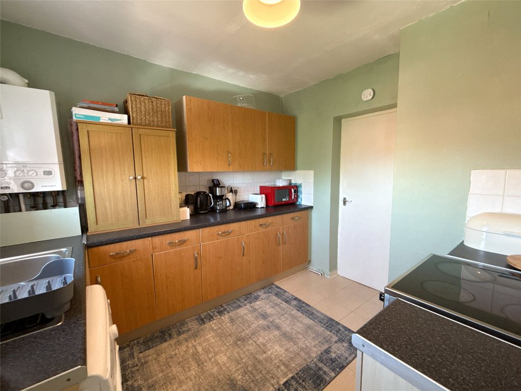 Property photo 3 of 20 Kitchen