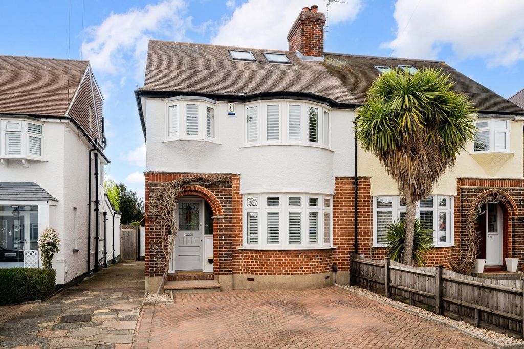 Property photo 1 of 21 River Way