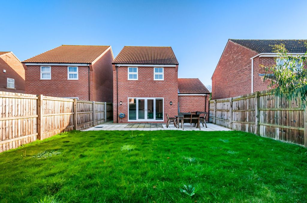 Property photo 3 of 14