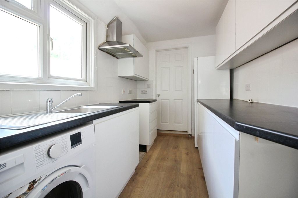 Property photo 3 of 12 Picture No. 04