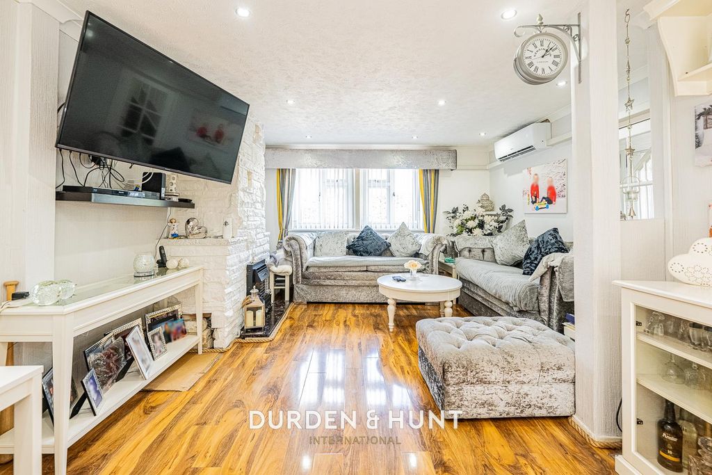 Property photo 2 of 20 Colne-14.Jpg