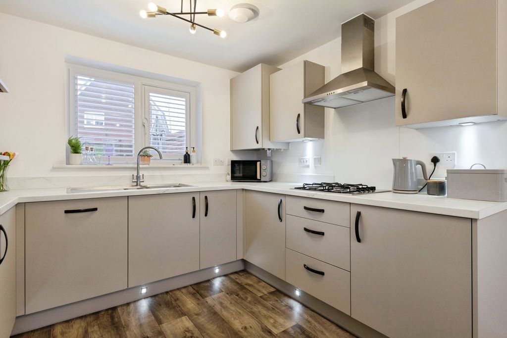 Property photo 2 of 25 Pbox-Img.Jpg