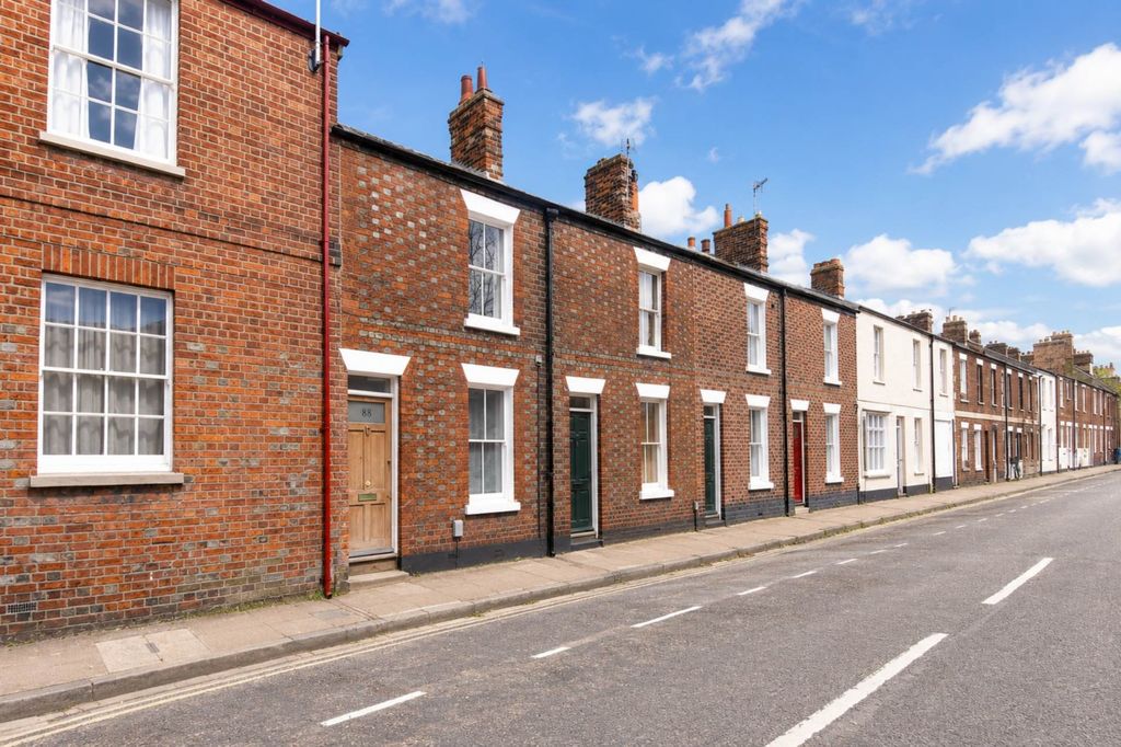 Property photo 2 of 7